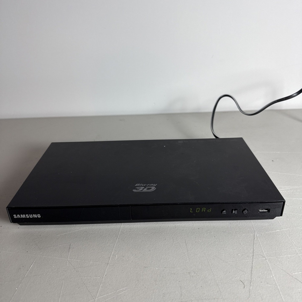 Samsung BD-E5900 3D Blu-Ray Disc & DVD Player - No Remote - Working!